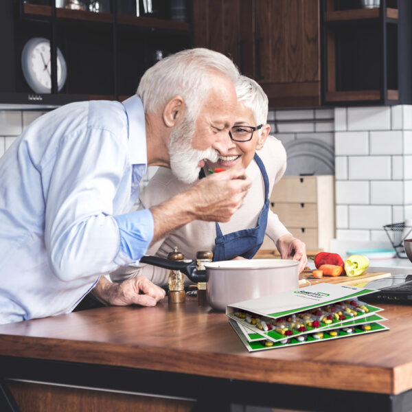 31-Day-MultiMed-Blister-Card---Couple-in-Kitchen